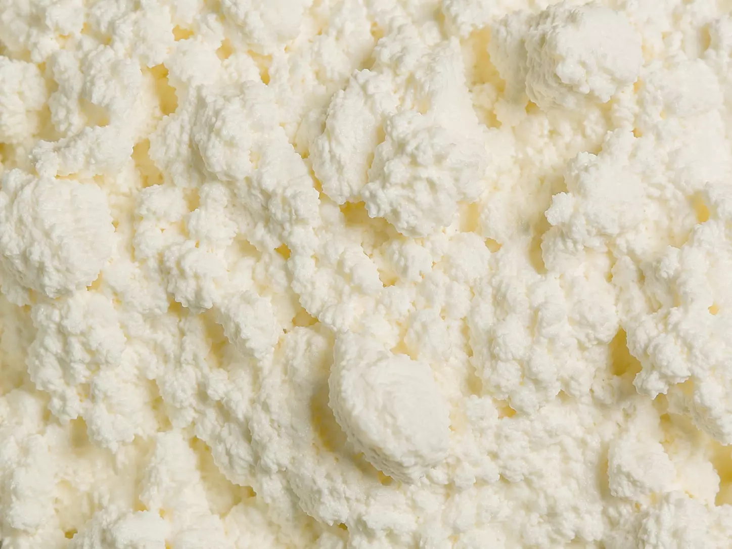 Tratamiento médico para candidiasis vaginal y molestias íntimas femeninas con atención profesional.